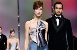 Состоялся показ Armani Prive на Неделе высокой моды в Париже